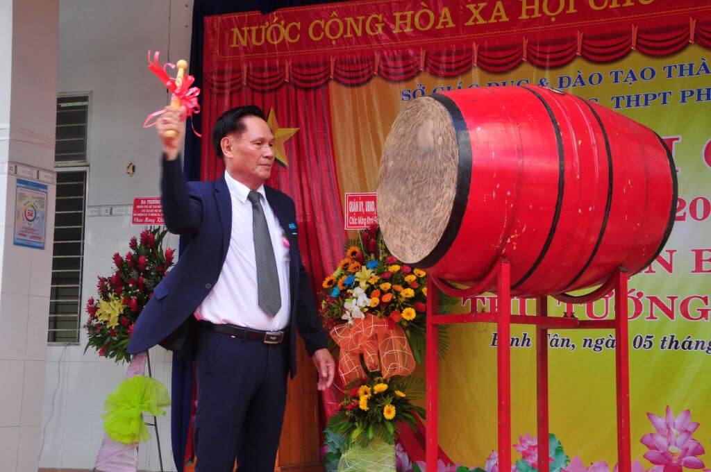 Cảm xúc chân thành của Hiệu trưởng nhân dịp 100% học sinh Khối 12 đậu tốt nghiệp THPT 2025