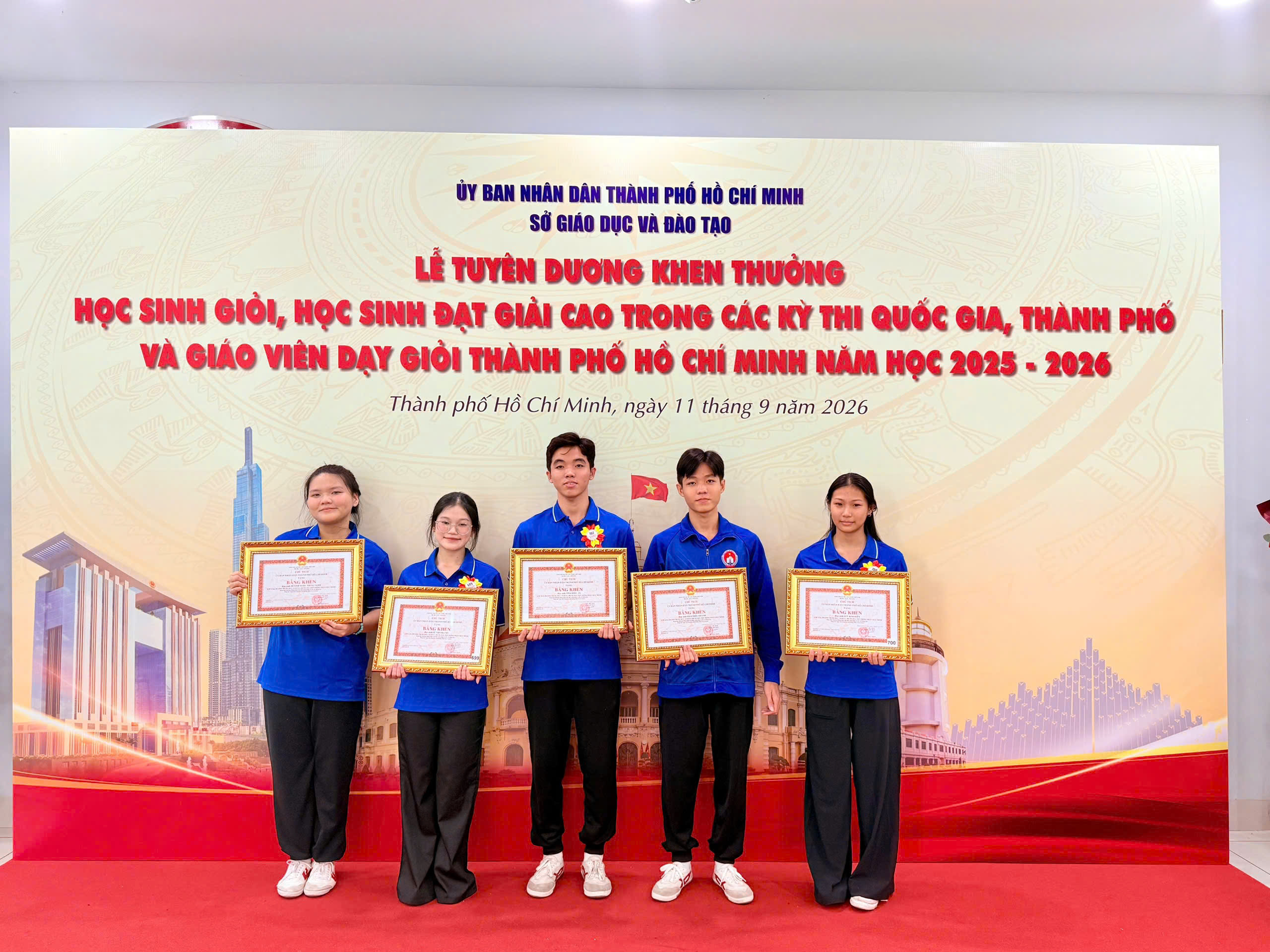 Vình danh những gương mặt vàng trên sân đấu